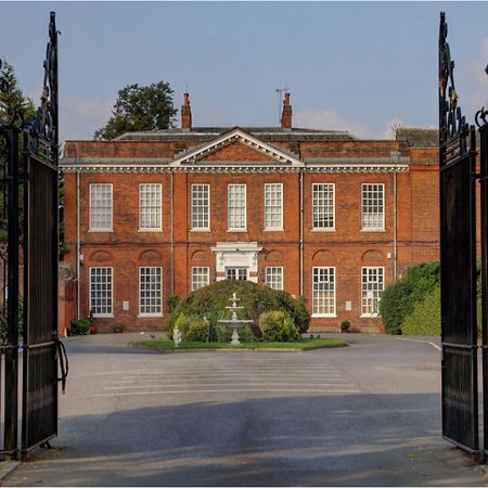 Baylis House Hotel Slough Kültér fotó