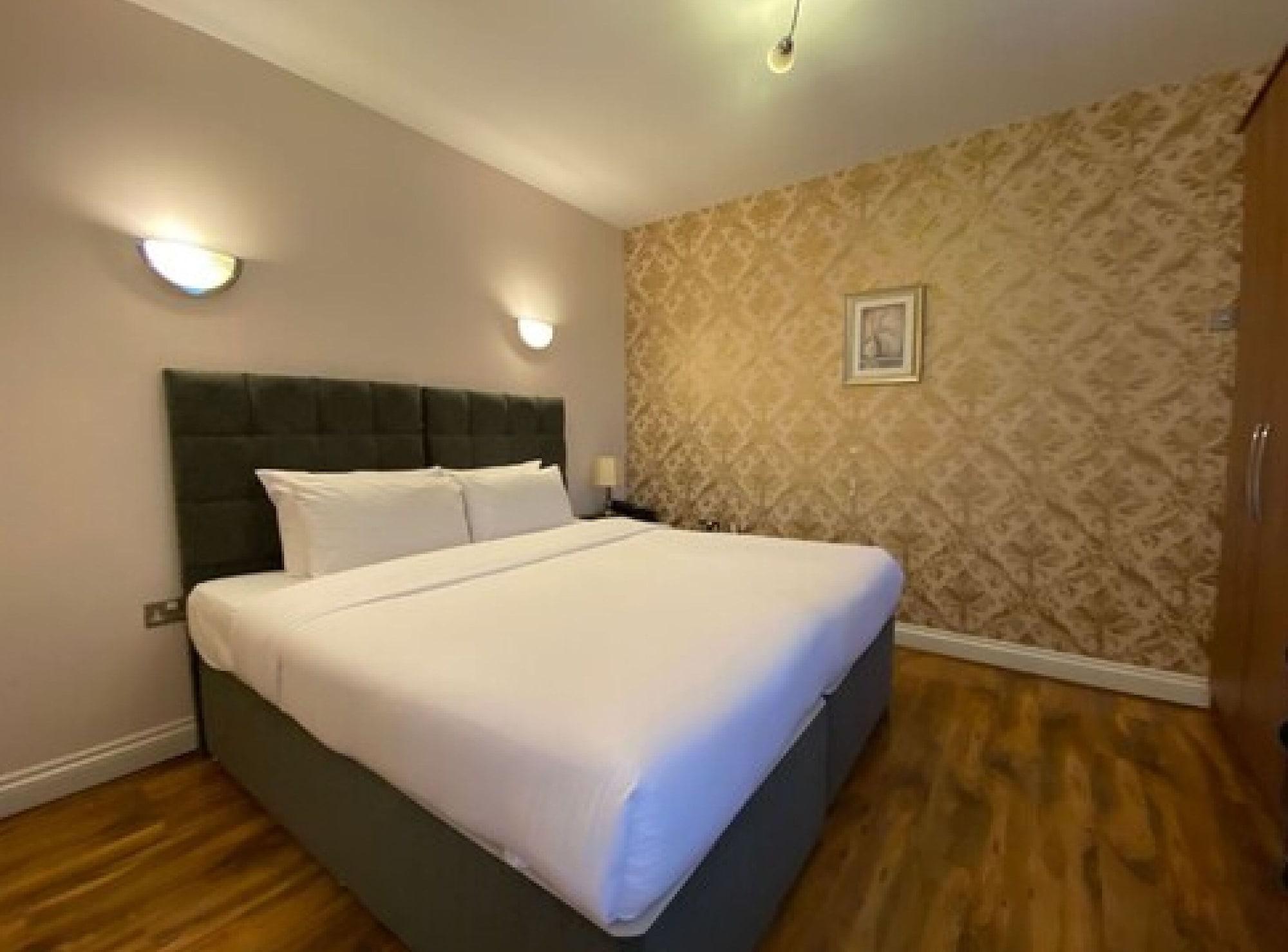 Baylis House Hotel Slough Kültér fotó