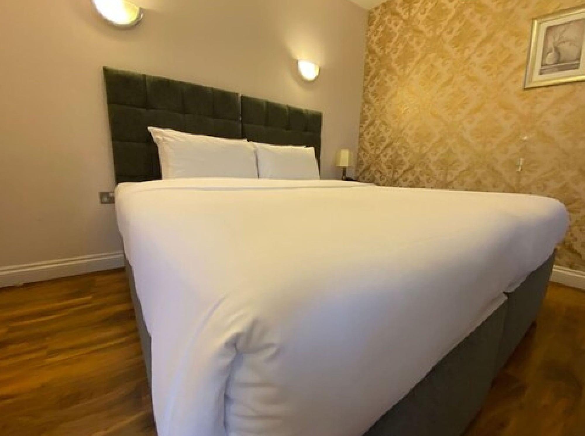 Baylis House Hotel Slough Kültér fotó